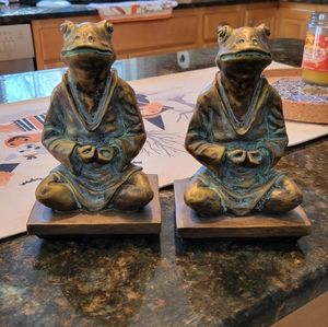 Vintage frog bookends meditating Zen